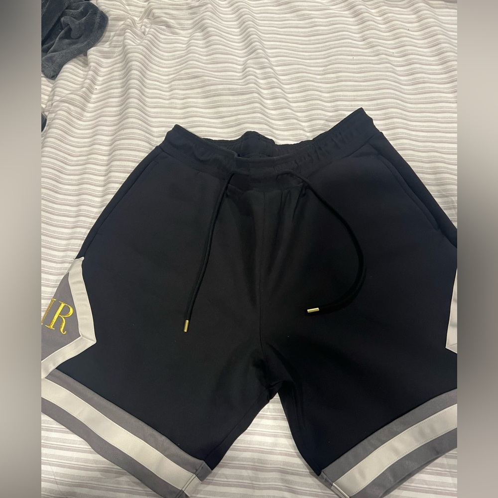 Jordan remastered shorts size large.